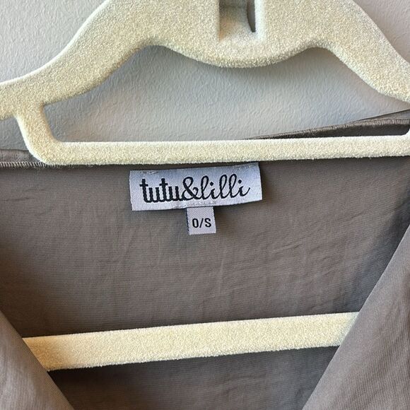 tutu & lili blouse tunic grey brown one size short sleeve polyester - Picture 2 of 7